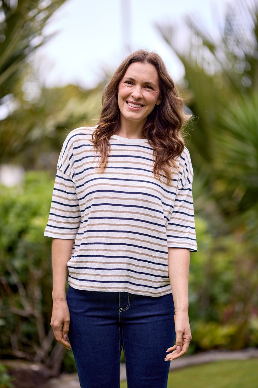 CAMEO LINEN TOP